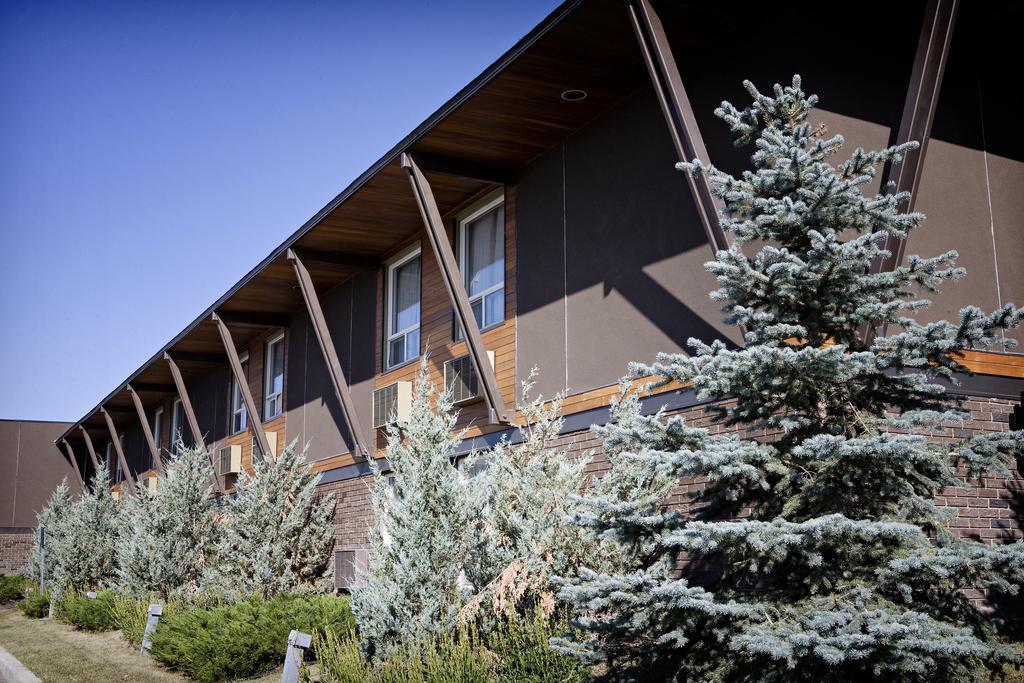Heritage Inn Hotel & Convention Centre - High River Екстериор снимка