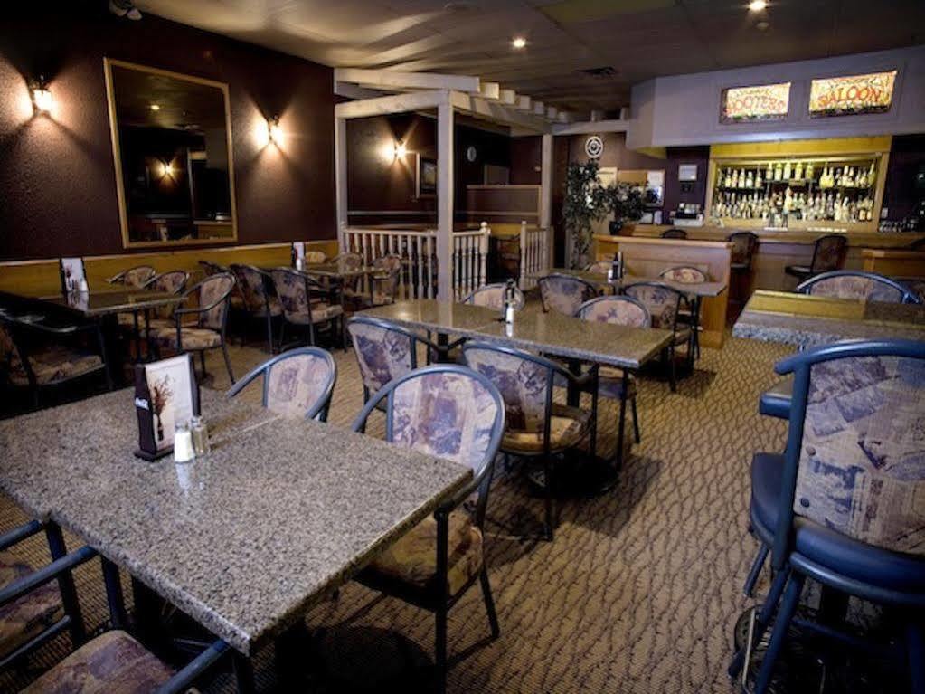 Heritage Inn Hotel & Convention Centre - High River Екстериор снимка